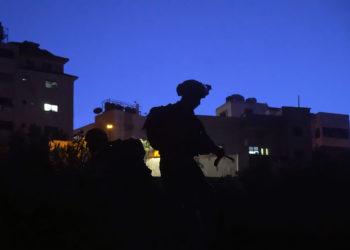 Mejora el estado del comando élite gravemente herido en una redada antiterrorista