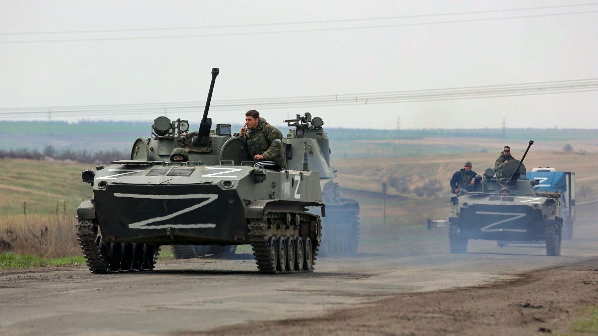 Ucrania dice que Rusia ataca a lo largo de casi todo el frente oriental