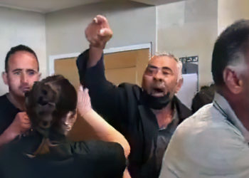 Padre de terrorista condenado amenaza al padre del soldado asesinado