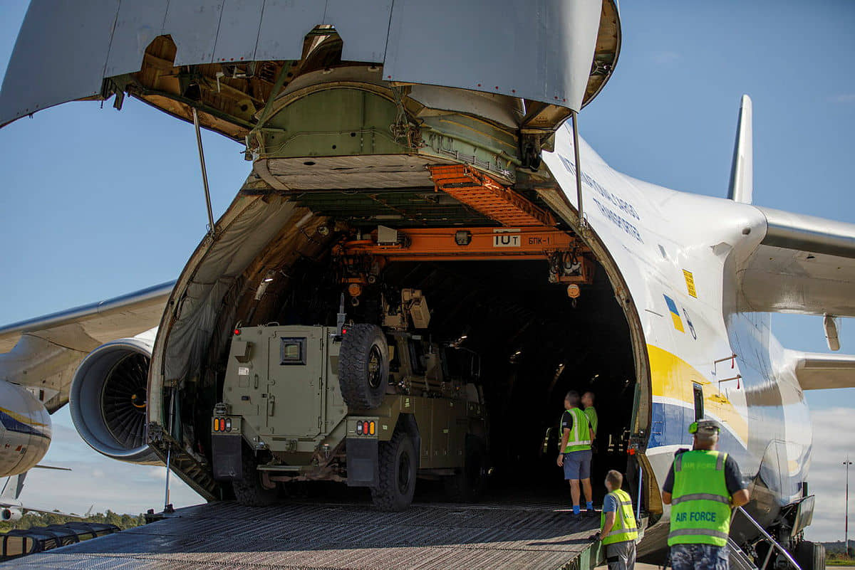 Australia acelera el transporte aéreo de ayuda militar para Ucrania