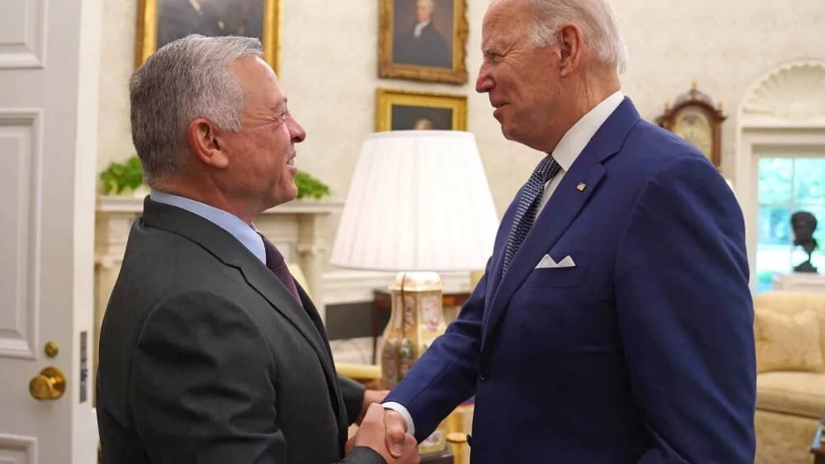 Biden y el rey de Jordania hablan de la violencia en Israel y Judea y Samaria