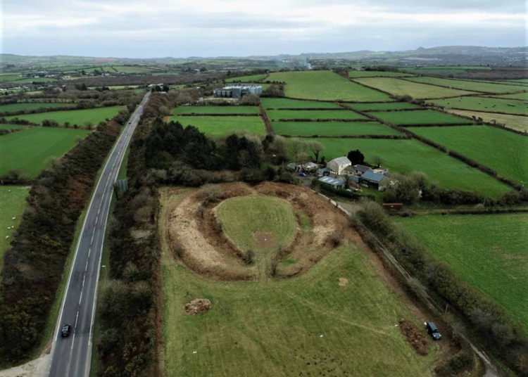 Antiguo círculo de piedras hallado en un yacimiento de Cornualles