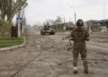 La ONU se apresura a evacuar Mariupol mientras Rusia intenta limpiar la ciudad antes del Día de la Victoria
