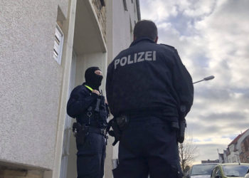 Ataque de apuñalamiento islamista en Alemania deja 5 heridos
