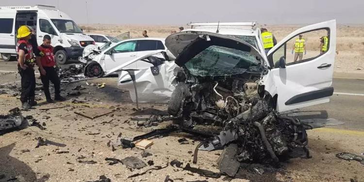 Dos niños entre los cuatro muertos en un accidente de tráfico mortal en el sur del desierto de Aravá