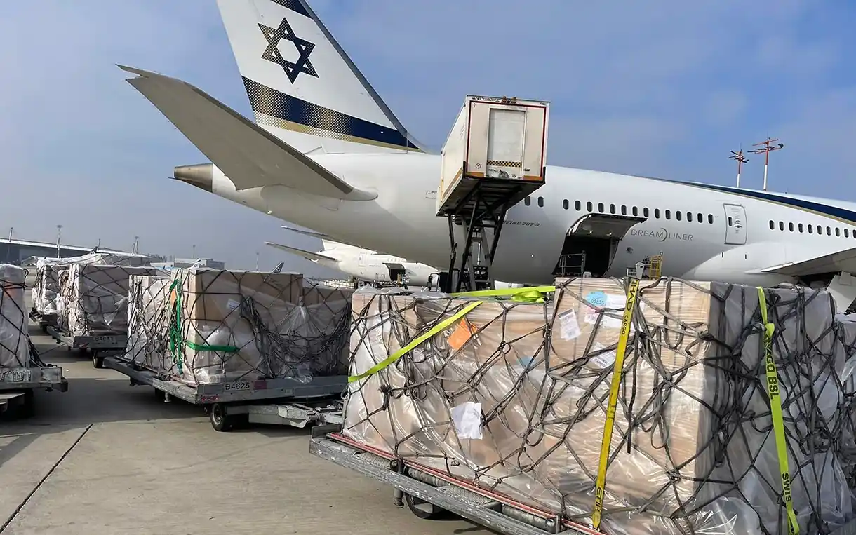 Israel envía 2.000 cascos y 500 chalecos antibalas a Ucrania