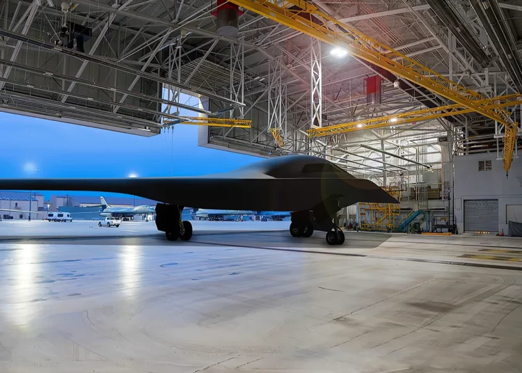 El primer vuelo del B-21 Raider será el próximo año