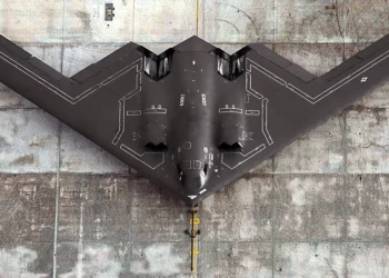 El bombardero furtivo B-21 Raider pasa la prueba de calibración de carga