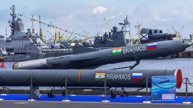 BrahMos: el peligroso misil supersónico construido por Rusia e India