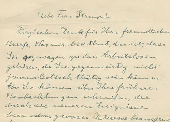 Foto de una carta manuscrita y firmada por Albert Einstein y dirigida a la periodista danesa Karen Stampe Bendix en 1936, en la que el célebre físico insta al mundo libre a atacar a la Alemania nazi. (Casa de subastas Kedem)