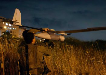 Las FDI despliegan drones para buscar a los terroristas del ataque en Elad