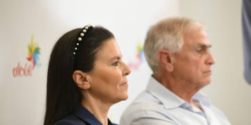 Strauss ve cómo el asunto de la salmonela reduce un tercio sus beneficios