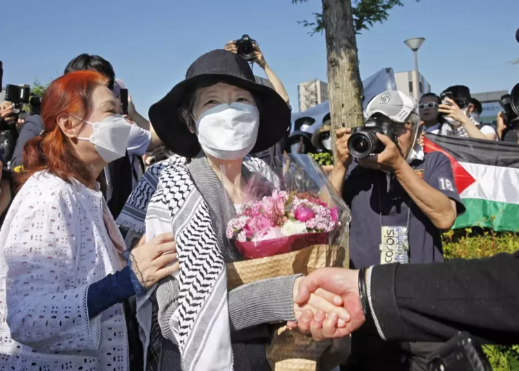 Liberan a la fundadora del grupo terrorista japonés que perpetró el atentado mortal de 1972 en el aeropuerto de Israel