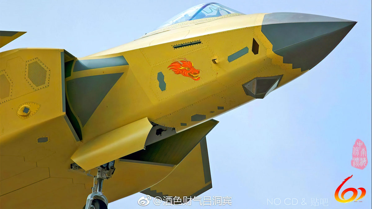 El caza furtivo J-20 de China: ¿Solo un F-35 robado?
