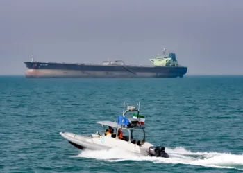 Irán “amenaza la seguridad marítima”, dice Blinken tras el secuestro de los petroleros griegos
