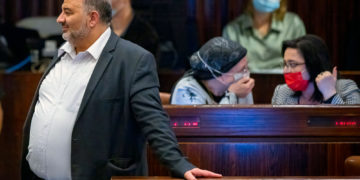Ra'am aún no decide si se unirá a Bennett: mientras se avecina una posible votación que acabe con la coalición