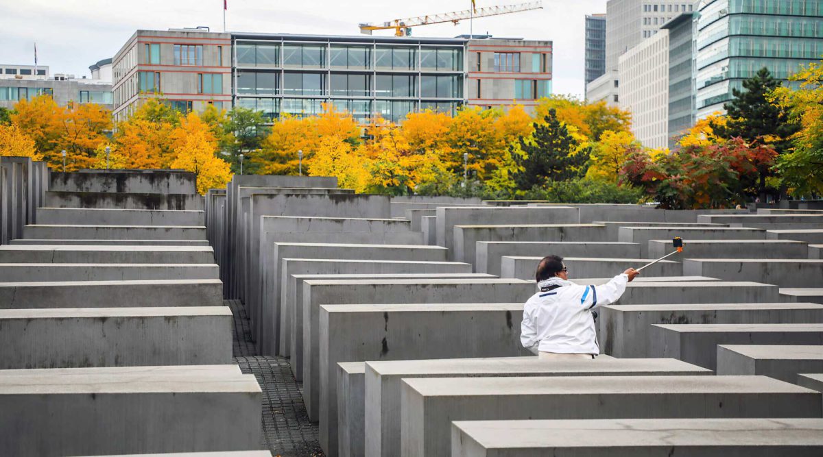 Apple bloquea las fotos de sitios del Holocausto en álbumes automatizados