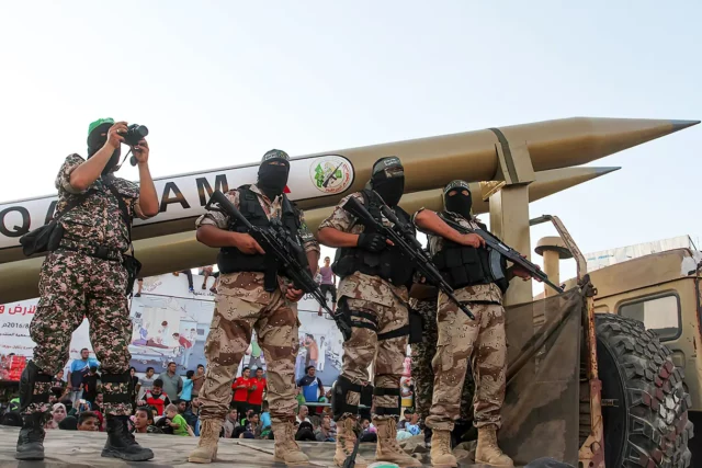 Antes de la Marcha de las Banderas en Jerusalén: Israel prepara los refugios mientras los terroristas de Gaza alistan sus cohetes