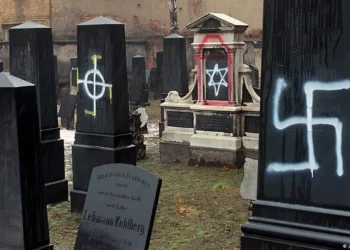 Dos cementerios judíos vandalizados en Alemania en medio de un aumento del antisemitismo
