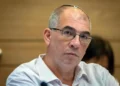 Gobierno sigue en la cuerda floja: Tras el regreso de Zoabi de Meretz, el legislador Nir Orbach de Yamina amenaza con abandonar la coalición
