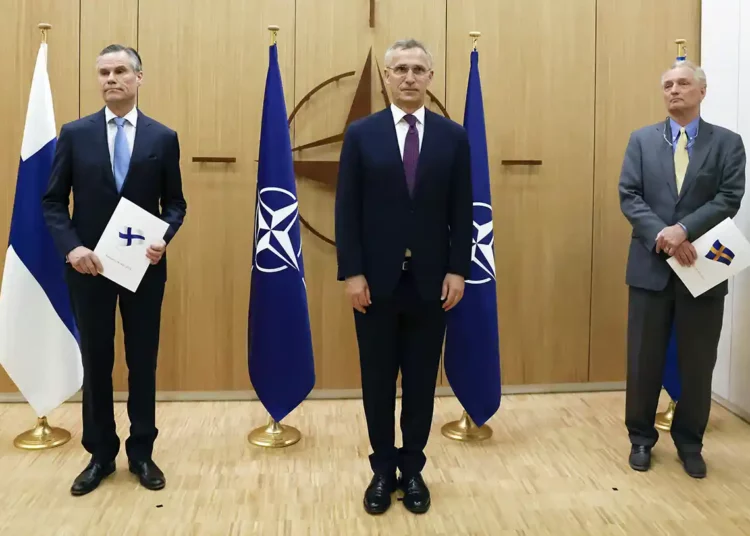 El jefe de la OTAN celebra el “momento histórico” de la solicitud de Finlandia y Suecia