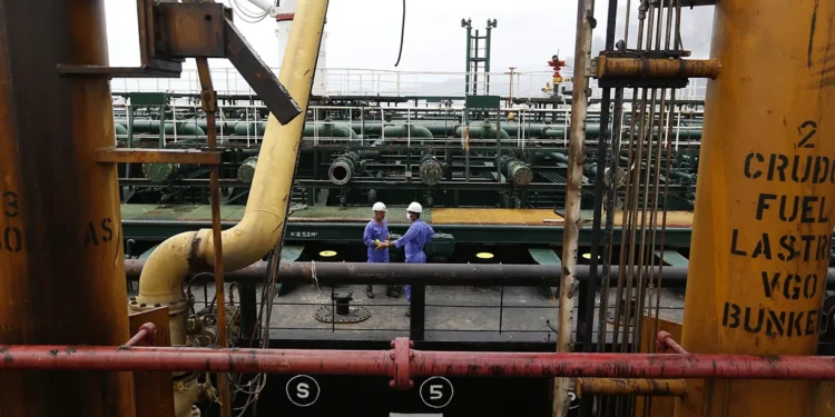 Irán protesta por la incautación de un petrolero en aguas griegas por supuestas presiones de Estados Unidos