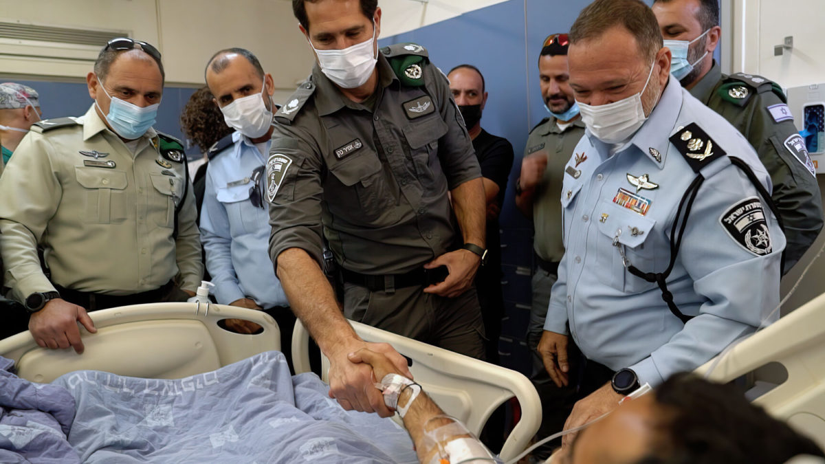 Policía herido relata el enfrentamiento con un terrorista palestino en Jerusalén