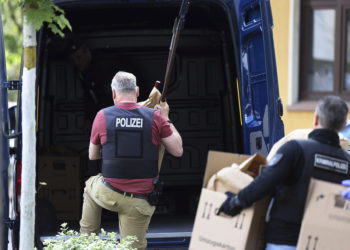 La policía alemana frustra un “ataque terrorista nazi” en una escuela