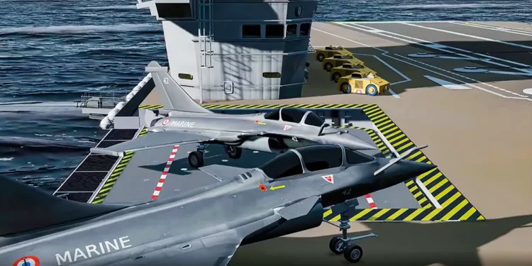 El nuevo portaaviones de Francia se lanza a la alta mar en una simulación