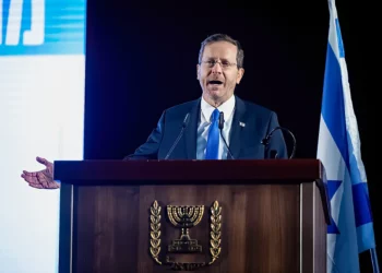 Presidente de Israel rechaza la acusación de “nazis” de un rabino a ministros