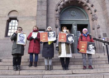 Teherán convoca al enviado de Suecia por juicio por crímenes de guerra contra un exfuncionario iraní