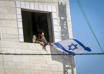 Las fuerzas israelíes vuelven a enfrentarse a islamistas palestinos en Judea y Samaria tras una redada de última hora