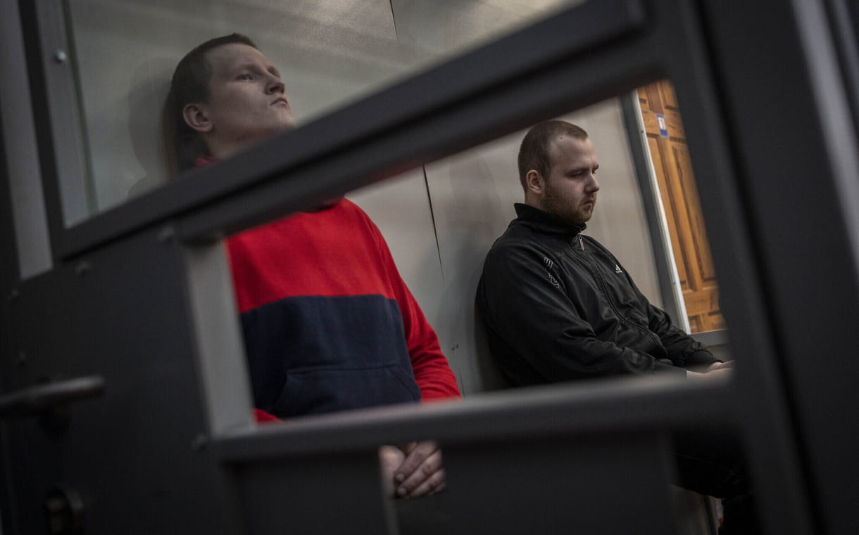 Dos soldados rusos condenados a más de 11 años por un tribunal ucraniano