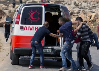 Un terrorista herido de gravedad en los enfrentamientos con las FDI en Jenín es trasladado a un hospital israelí