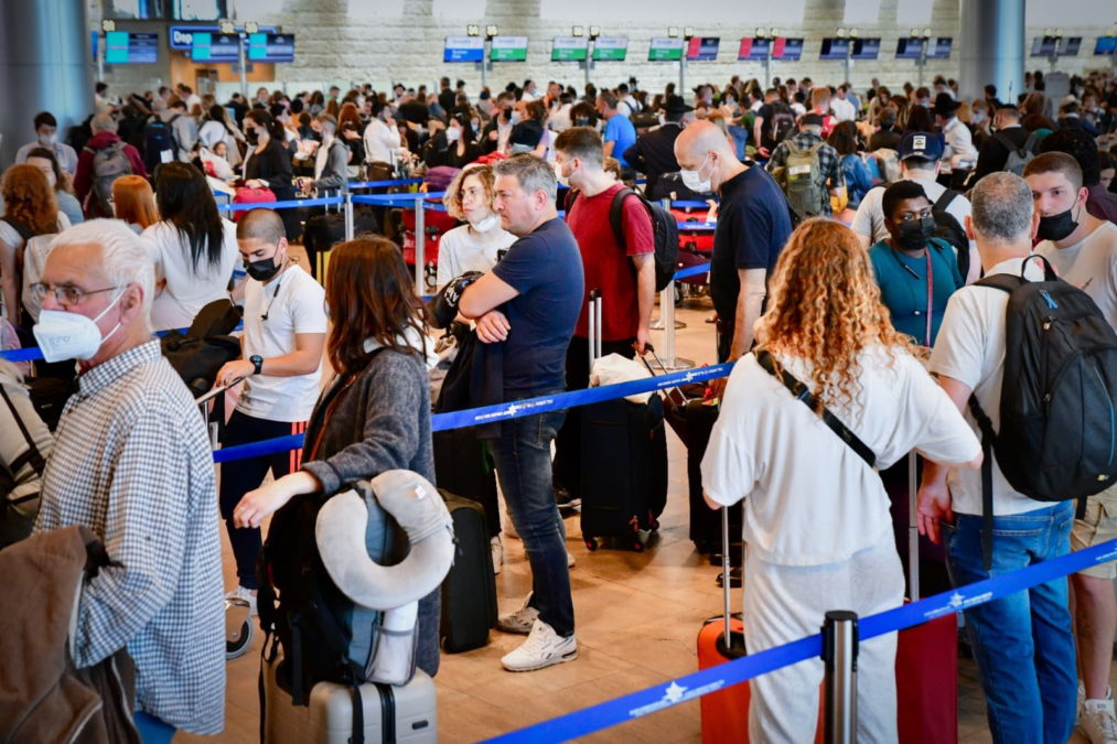 Avión retenido en Ben-Gurion tras recibir los pasajeros fotos amenazantes