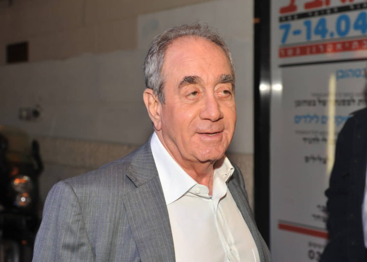 El empresario israelí Alfred Akirov vuelve a invertir en Bank Leumi