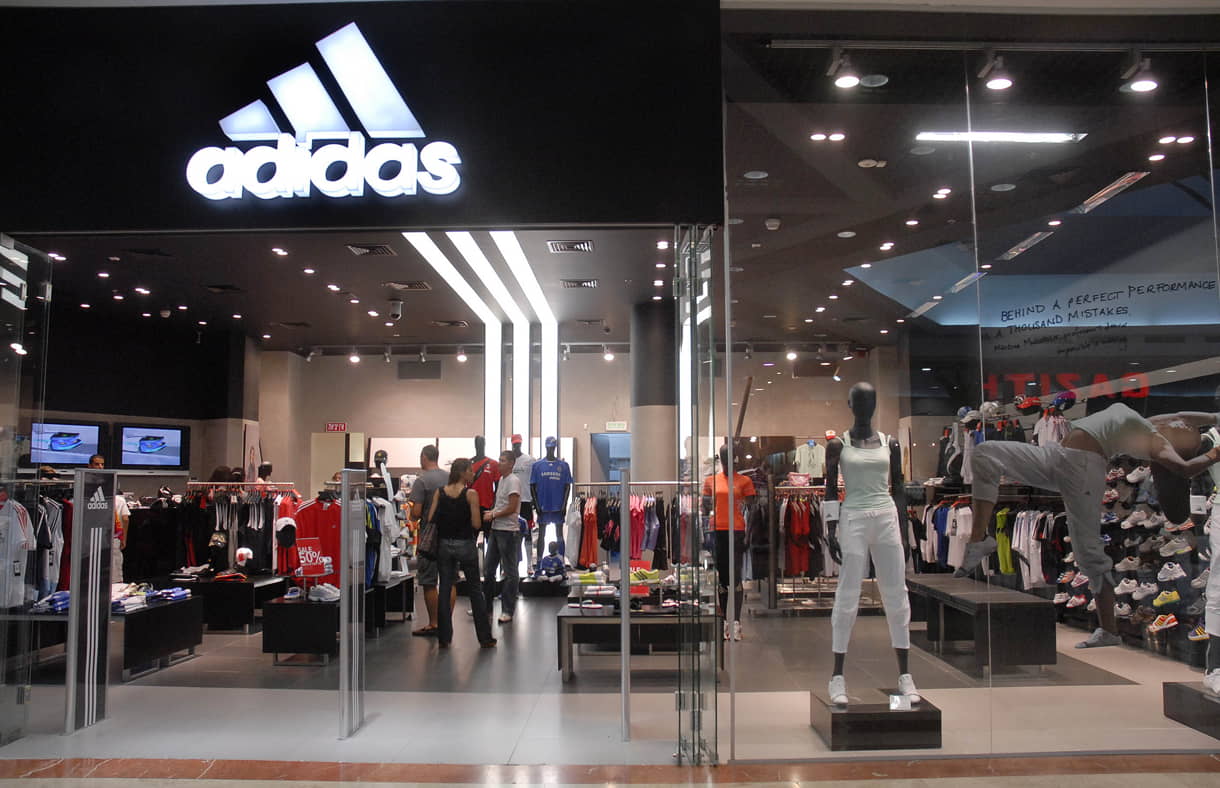 Macadán aumento Pronunciar Electra Consumer Products comprará 18 tiendas Adidas