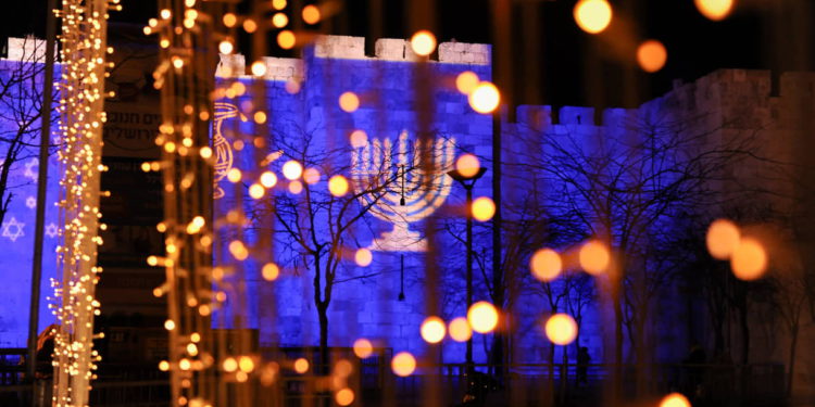 Israel debe promover las fiestas judías como eventos culturales
