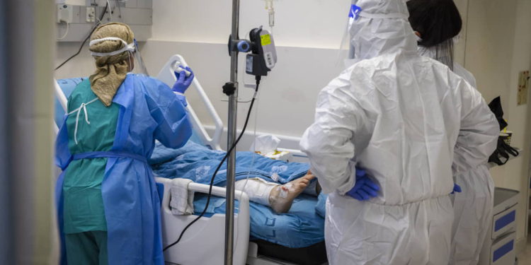 Durante la pandemia de COVID-19, muchos israelíes dudaron de recibir tratamiento