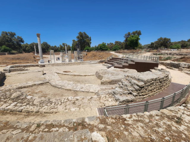 Estatuas de las diosas romanas vuelven a ocupar su lugar en Tel Ashkelon