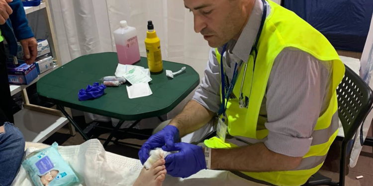 Niño ucraniano recibe asistencia vital gracias a médicos israelíes