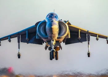 Conozca el AV-8B Harrier: El principal avión de salto de los Marines de EE.UU.