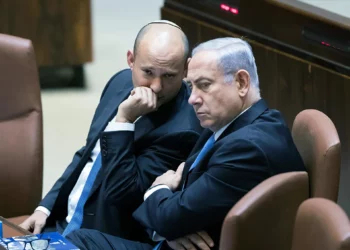 Bennett sopesa un posible gobierno con el Likud de Netanyahu