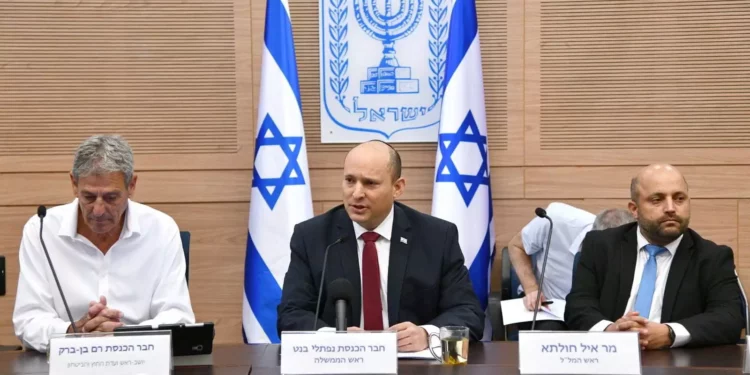 “Un precio muy alto”: Bennett dice que Israel espera que el OIEA envíe un mensaje claro a Irán