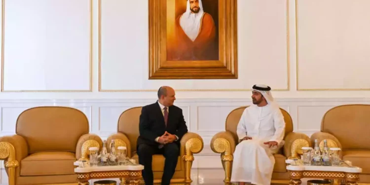 Bennett se reúne con el presidente de los Emiratos Árabes Unidos