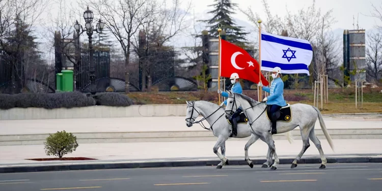 Fuerzas israelíes evacuan a israelíes de Turquía tras una amenaza