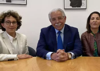 Disidentes iraníes condenan al régimen Ayatolá durante su visita a Israel