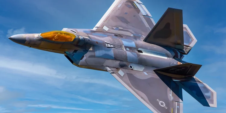 F-22 Raptor: ¿Maravilla tecnológica o listo para la jubilación?