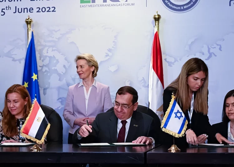 Israel, Egipto y la UE firman un primer acuerdo de exportación de gas