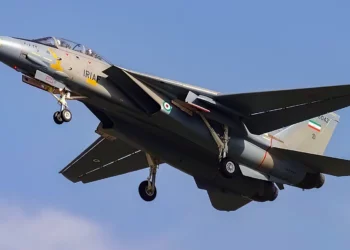 Avión de combate F-14 Tomcat iraní se estrella: pilotos sobreviven